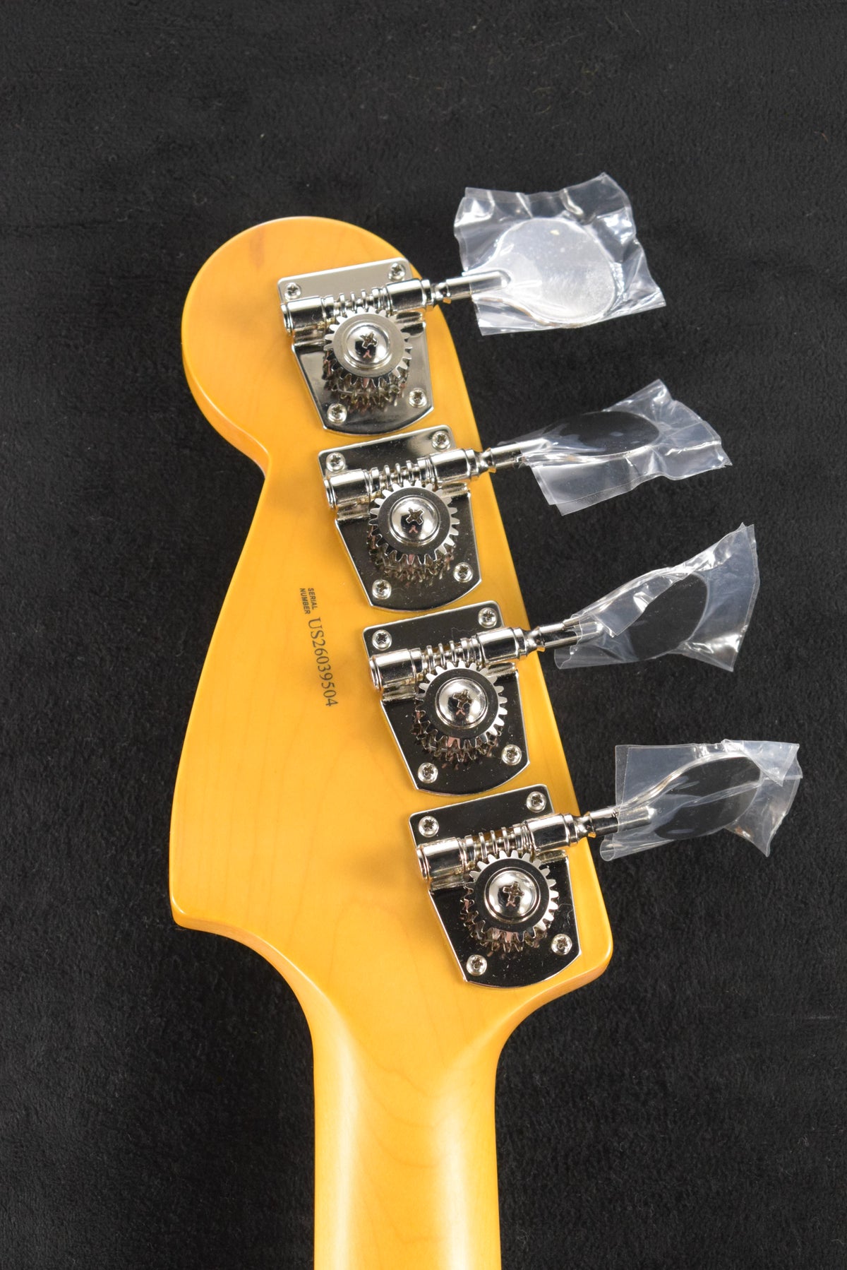 Fender American Professional Classic Mustang Bass 3-Color Sunburst Rosewood Fingerboard