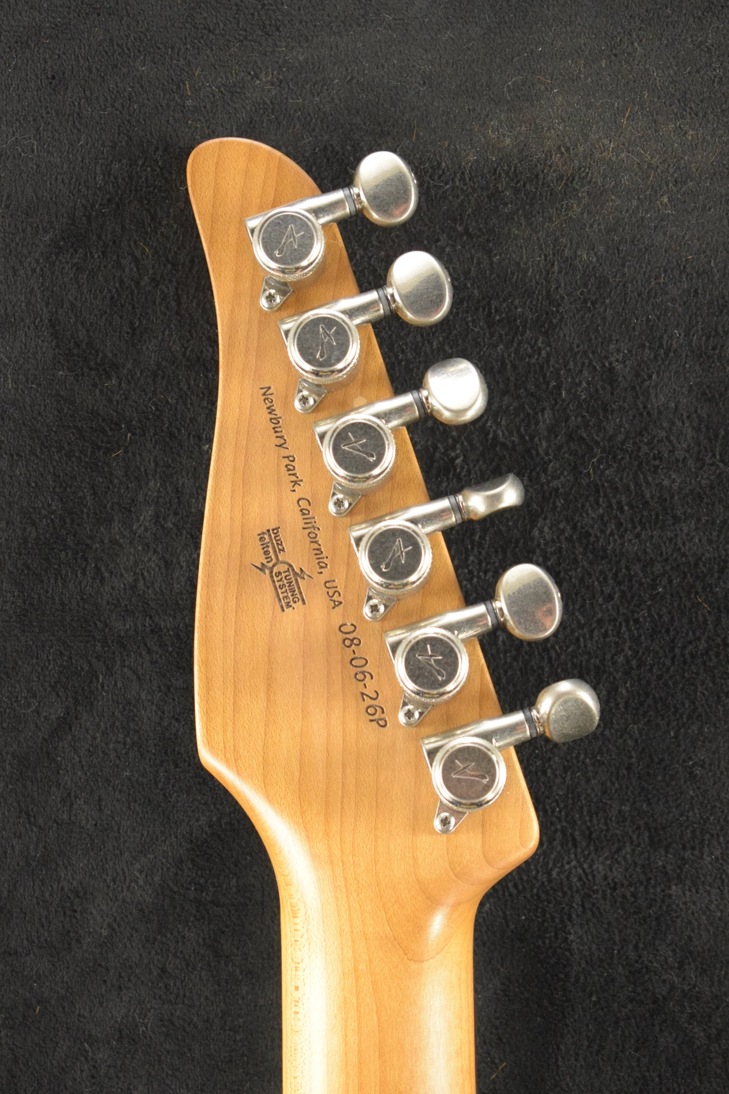 Tom Anderson Icon Classic In-Distress Level 2: Tobacco Burst - dark grain
