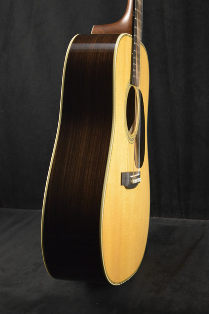Martin D-28 Billy Strings Natural