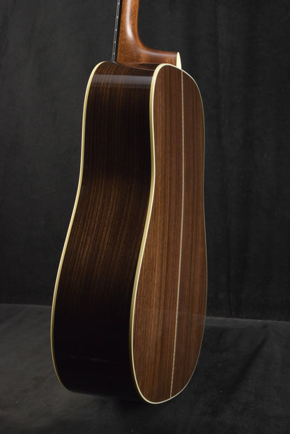 Martin D-28 Billy Strings Natural