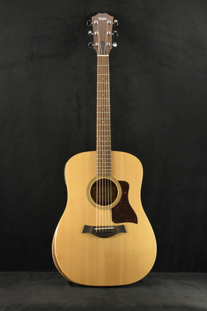 Taylor Academy 10e Dreadnought Walnut/Torrefied Spruce Natural