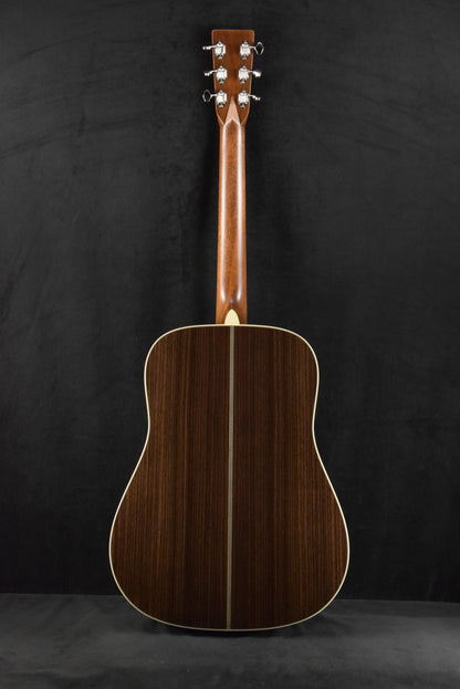 Martin D-28 Billy Strings Natural