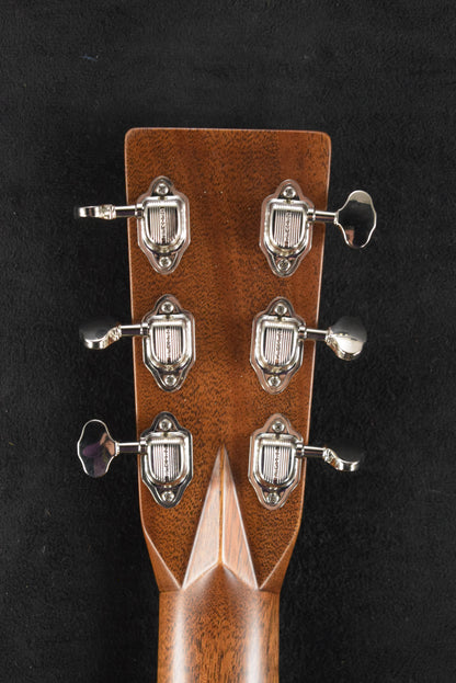 Martin D-28 Billy Strings Natural