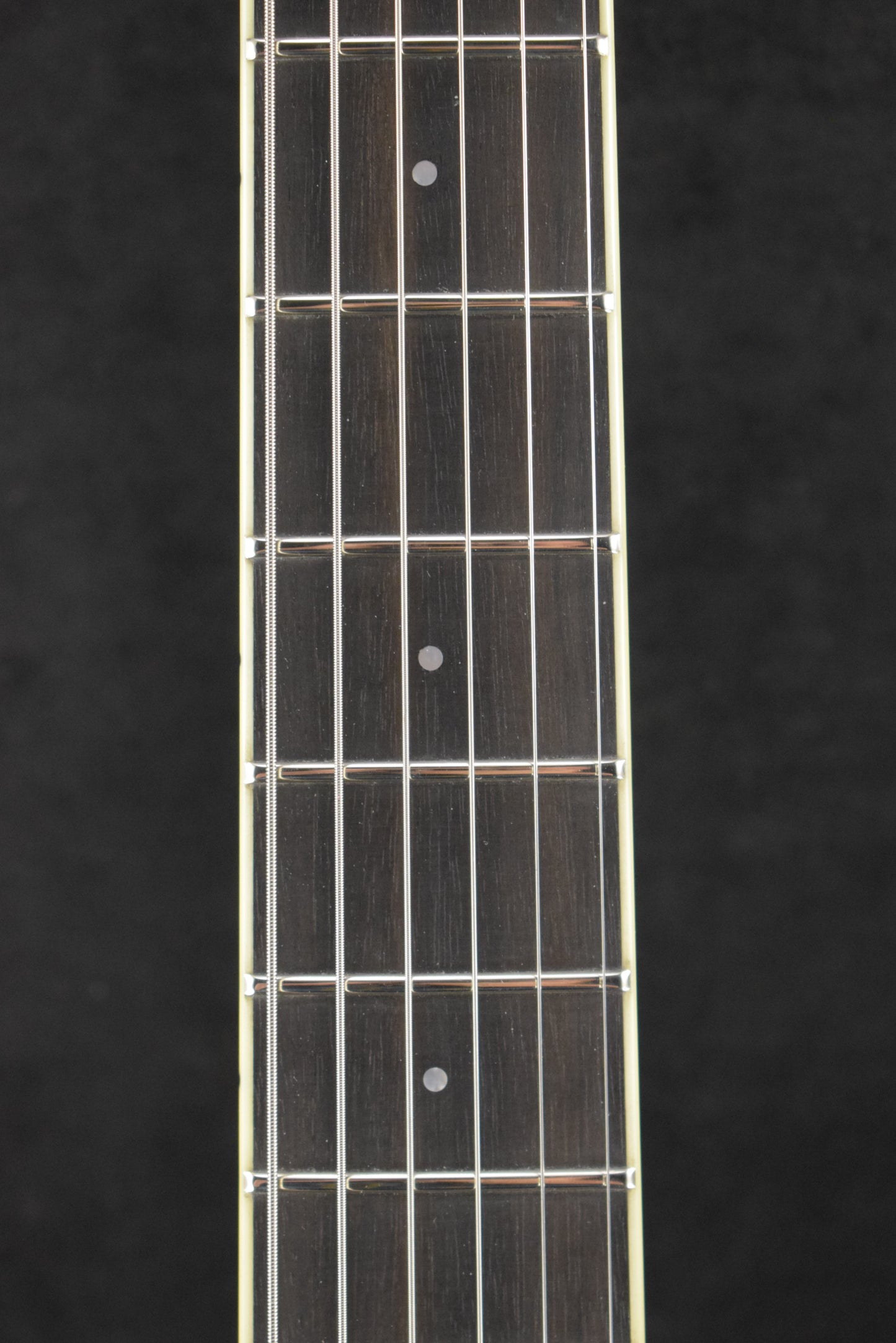 Eastman AR403CED 16" Archtop Kent Armstrong Pickups Classic Truetone Gloss