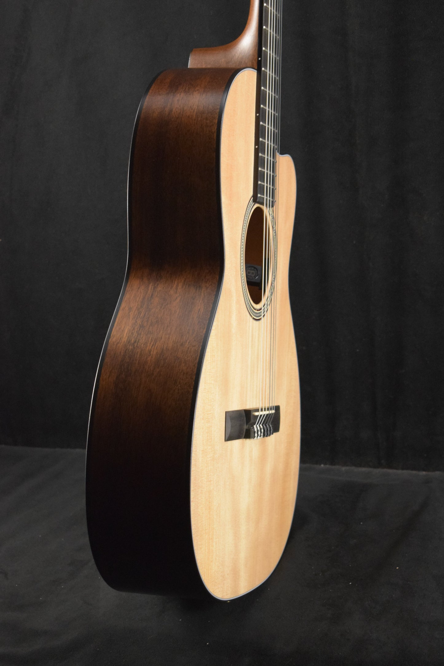 Martin 000C12-16E Nylon-String Acoustic-Electric Natural