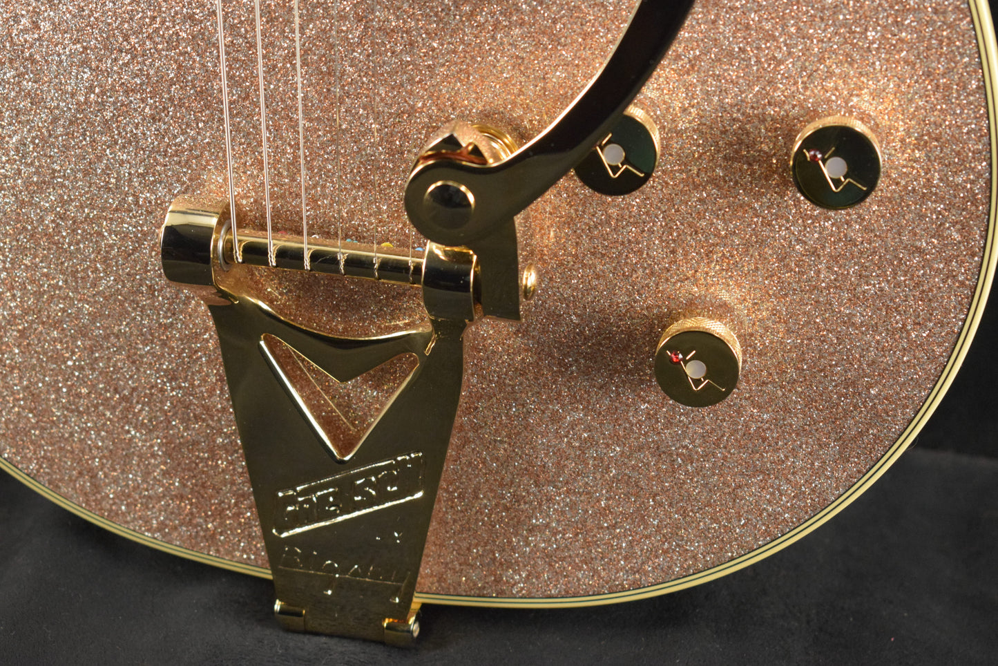 Gretsch G6134TG Limited Edition Penguin Champagne Sparkle