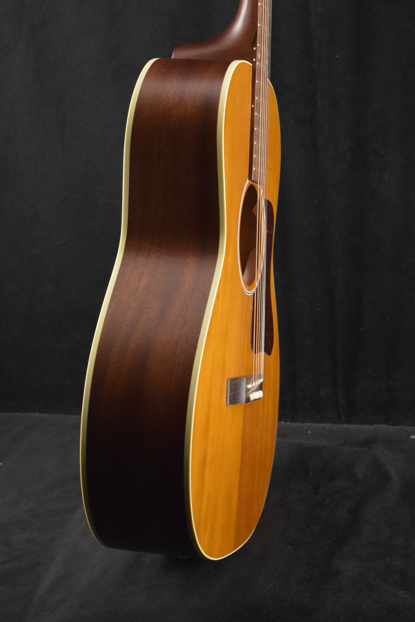 Gibson L-00 Century 12-Fret Vintage Amber