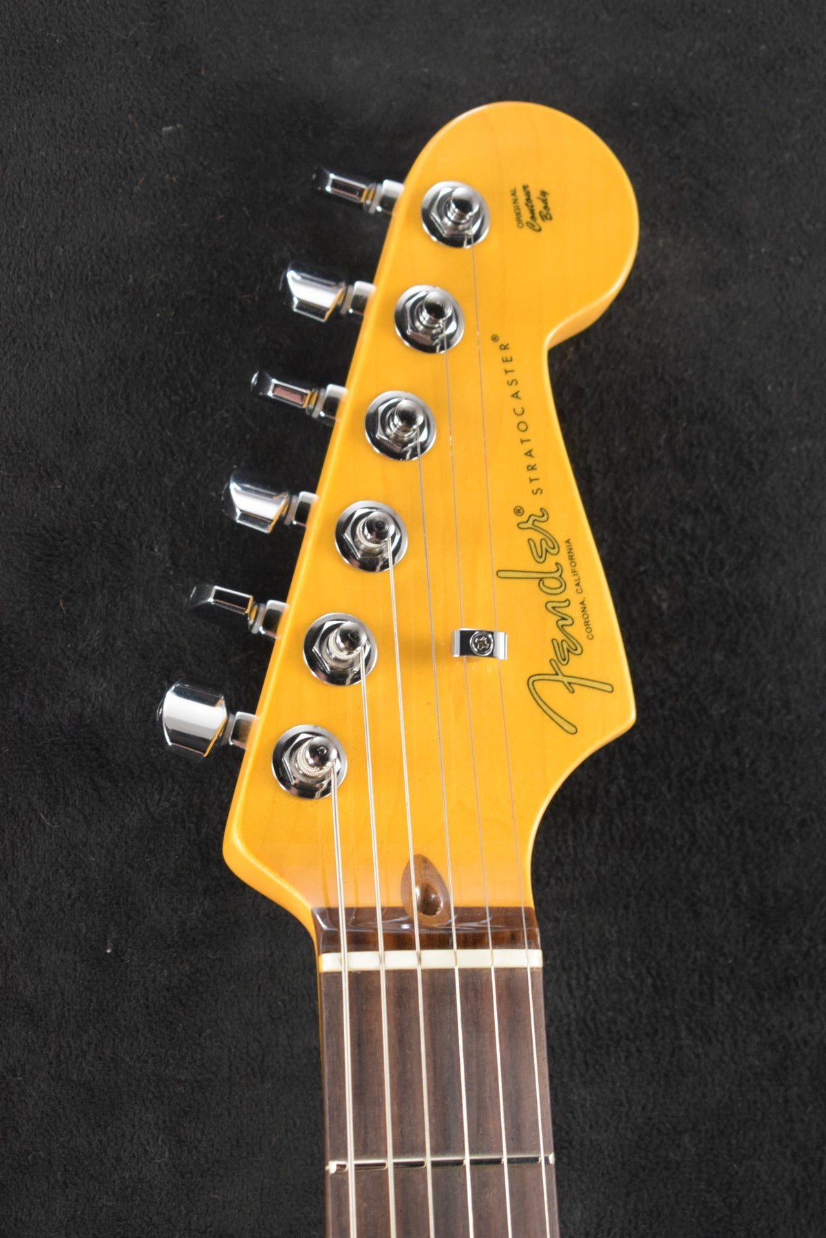 Fender American Professional Stratocaster HSS 3-Color Sunburst Rosewood Fingerboard