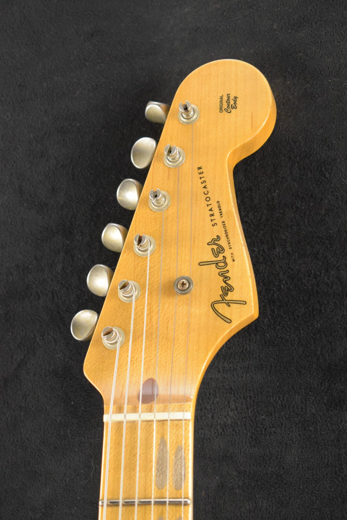 Fender Limited Edition 70th Anniversary 1954 Stratocaster Journeyman Relic Wide-Fade 2-Color Sunburst