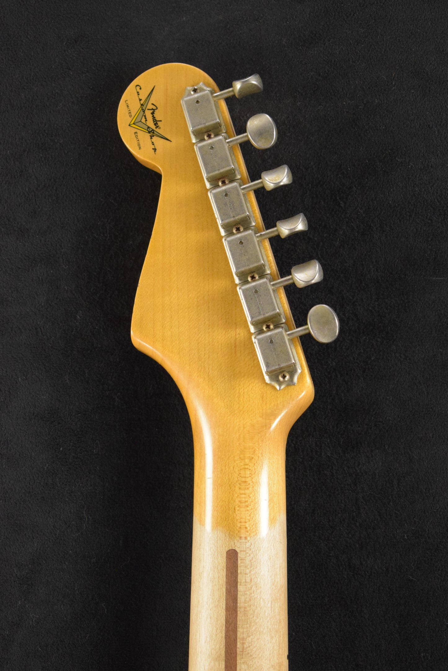 Fender Limited Edition 70th Anniversary 1954 Stratocaster Journeyman Relic Wide-Fade 2-Color Sunburst