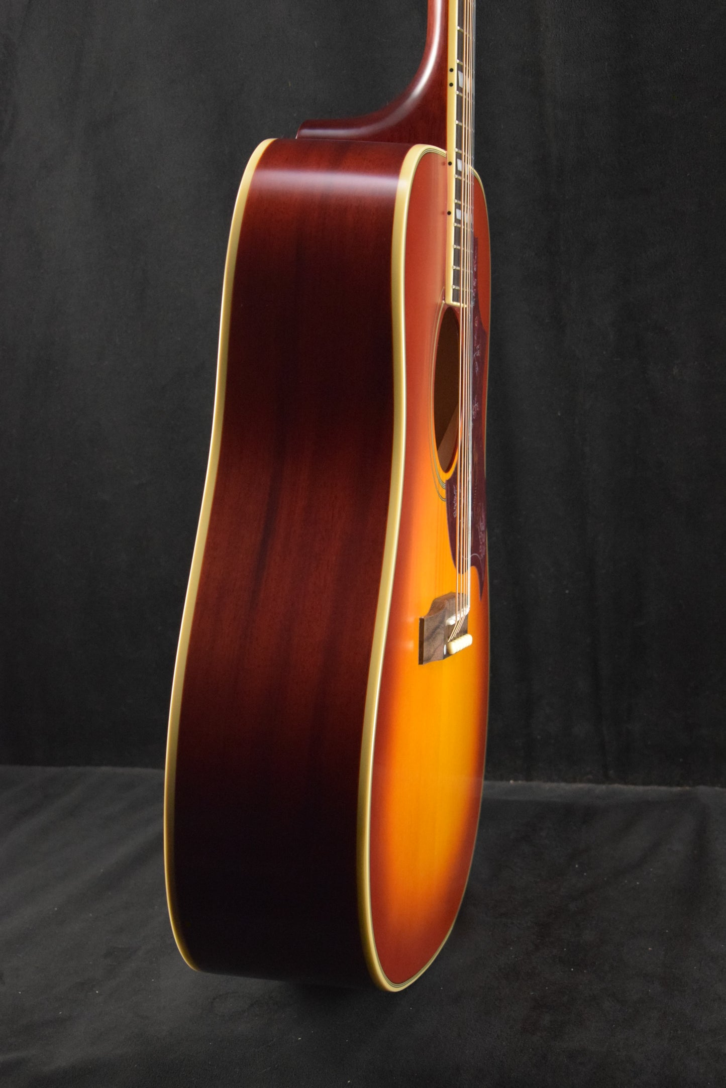 Epiphone Hummingbird Standard Cherry Sunburst w/ Premium Gig Bag
