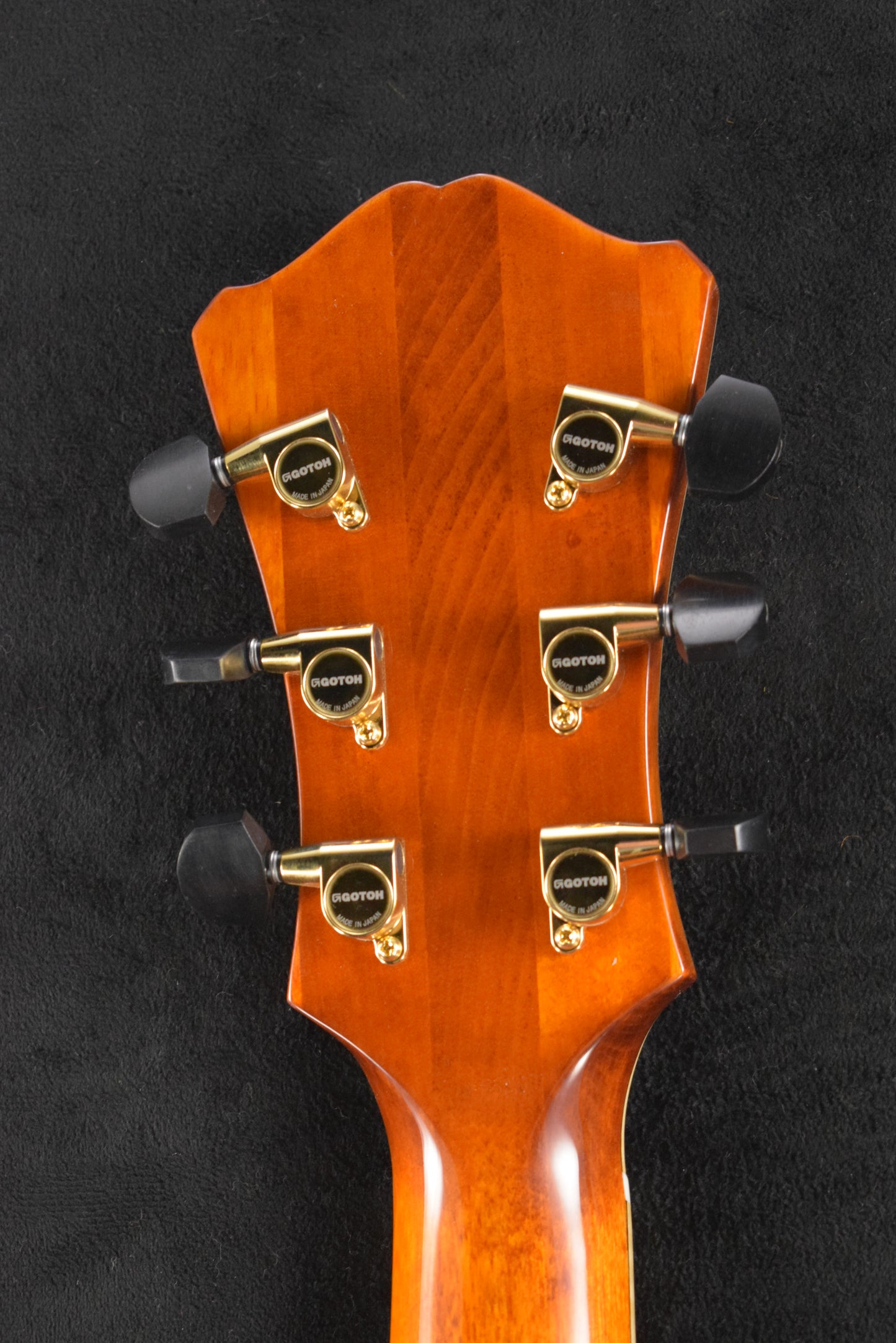 Eastman AR580CE-HB Archtop Honeyburst