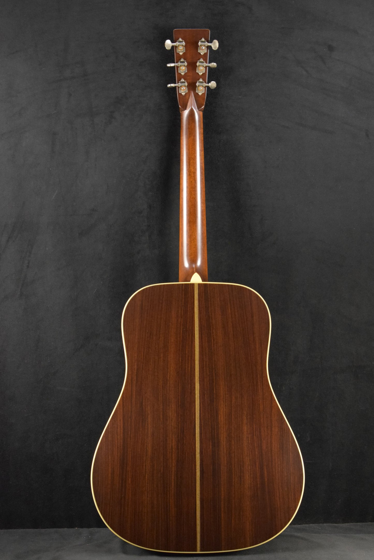 Martin Custom Shop D-28 Authentic 1937 Stage 1 Aging Ambertone