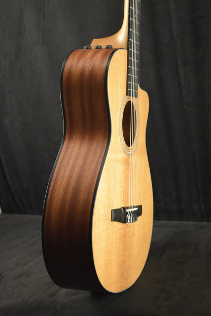 Taylor 112ce-N Nylon-String Acoustic-Electric Natural