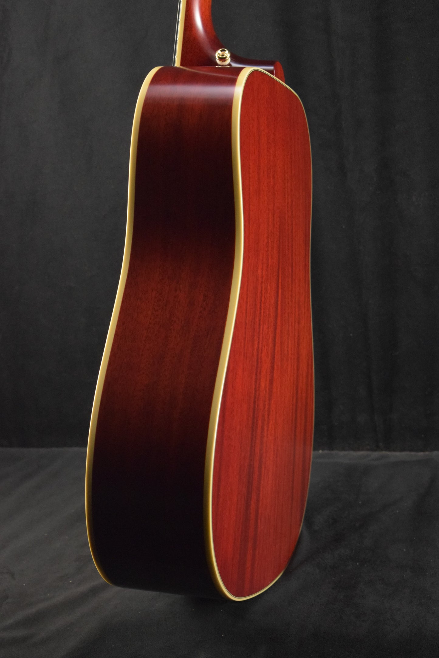 Epiphone Hummingbird Standard Cherry Sunburst w/ Premium Gig Bag