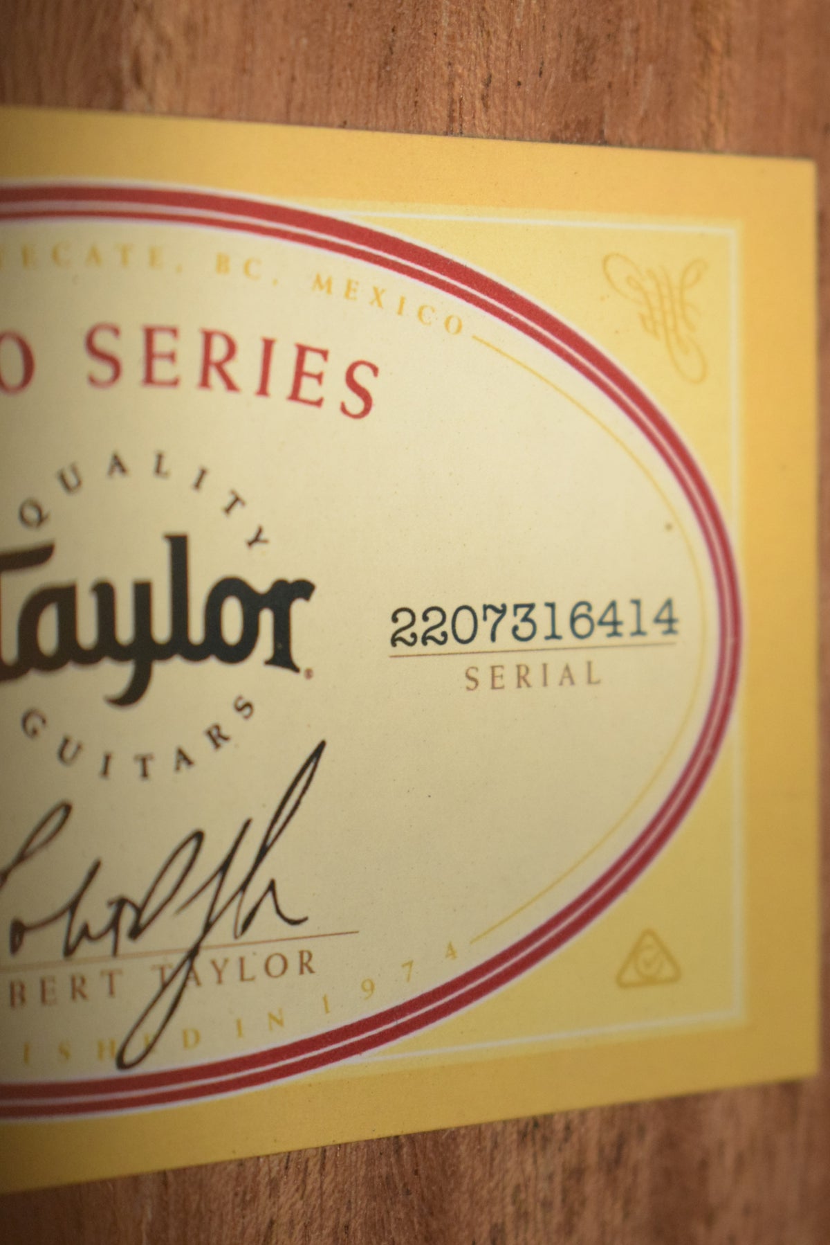 Taylor 112ce-N Nylon-String Acoustic-Electric Natural