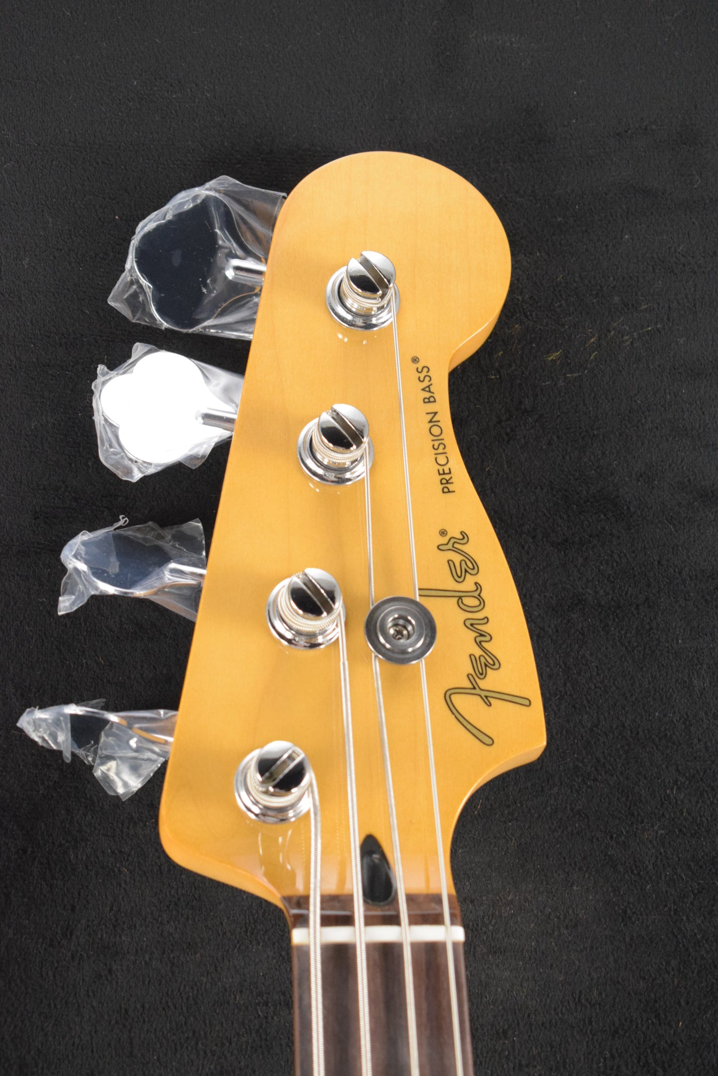Fender Player II Precision Bass Coral Red Rosewood Fingerboard