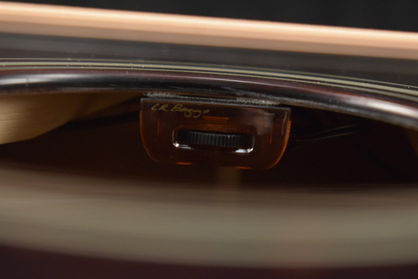 Eastman E1P-DLX-SB Acoustic-Electric Parlor Sunburst Truetone Gloss