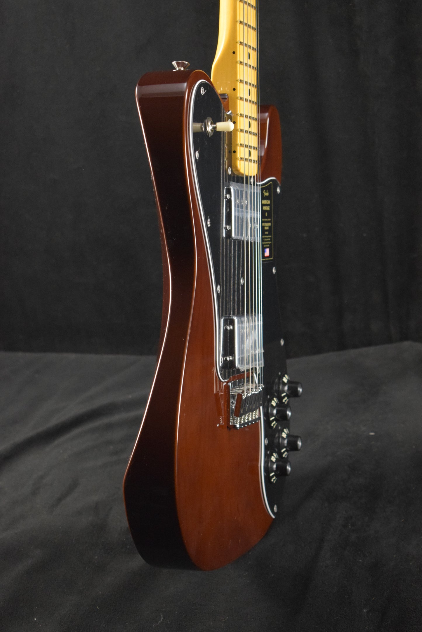 Fender American Vintage II 1975 Telecaster Deluxe Maple Fingerboard Mocha