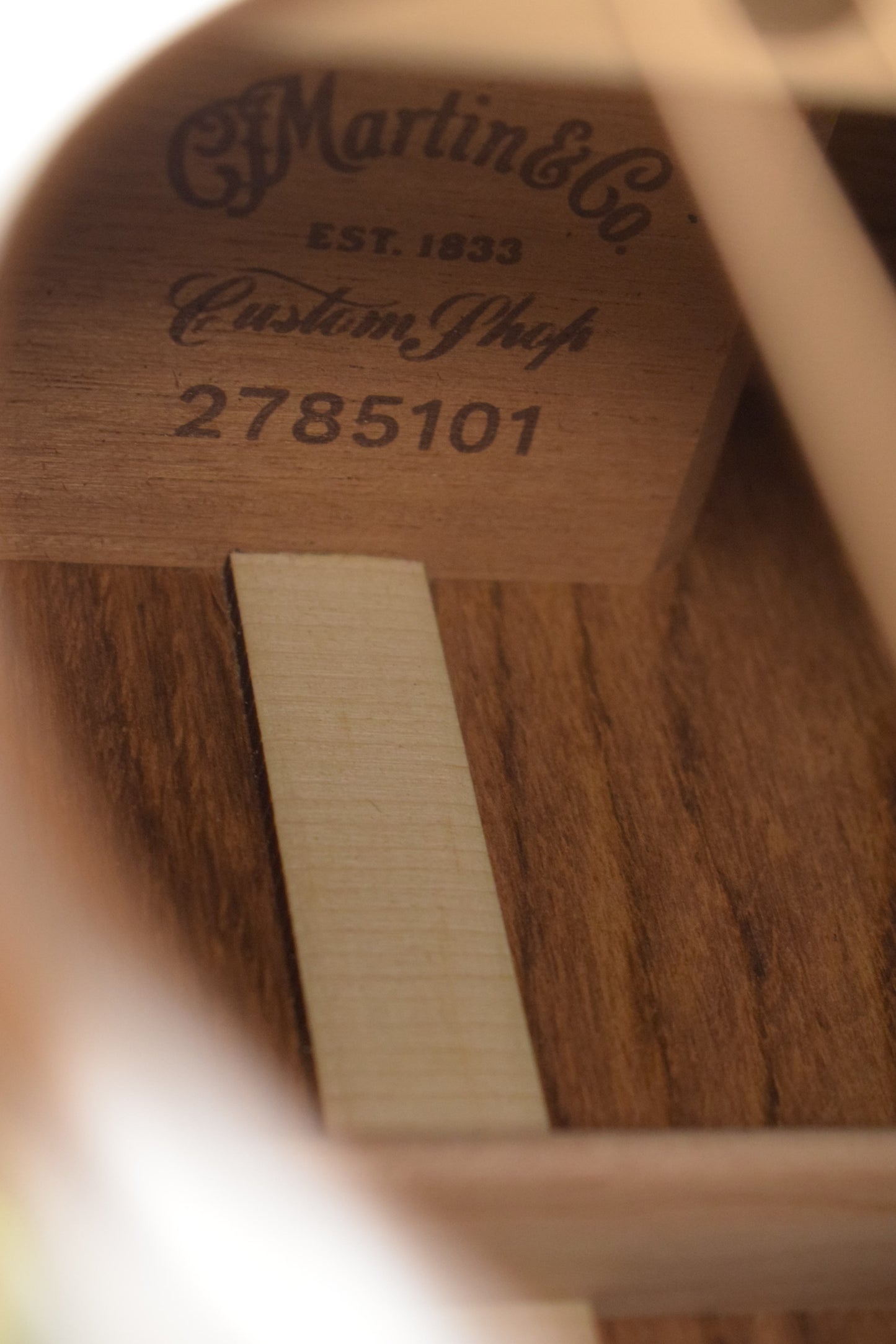 Martin Custom Shop Dreadnought Guatemalan Rosewood 1933 Ambertone