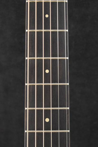 Taylor Gold Label 517e SB Sunburst w/ Cream Pickguard