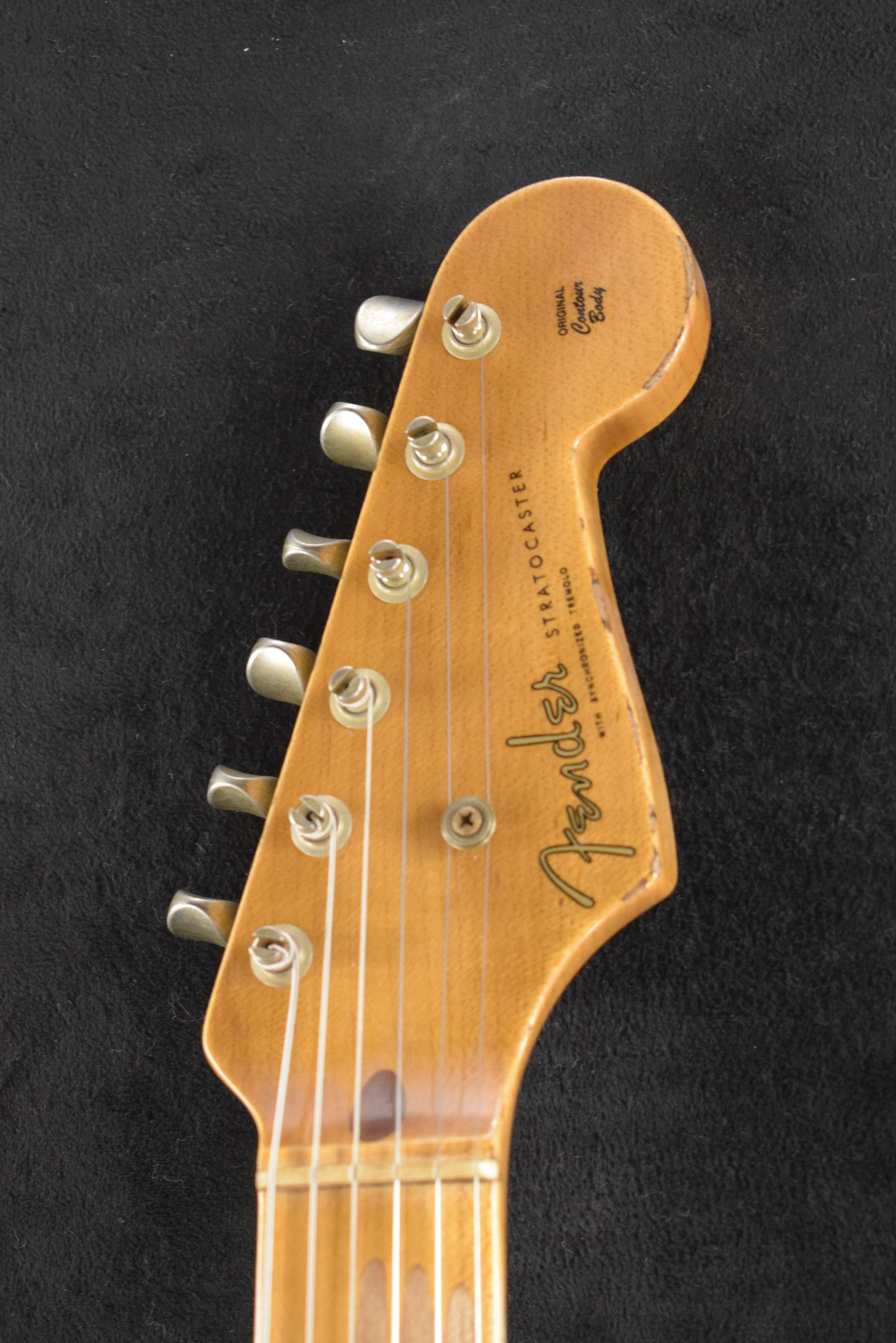 Fender Limited Edition 70th Anniversary 1954 Stratocaster Relic Wide-Fade 2-Color Sunburst