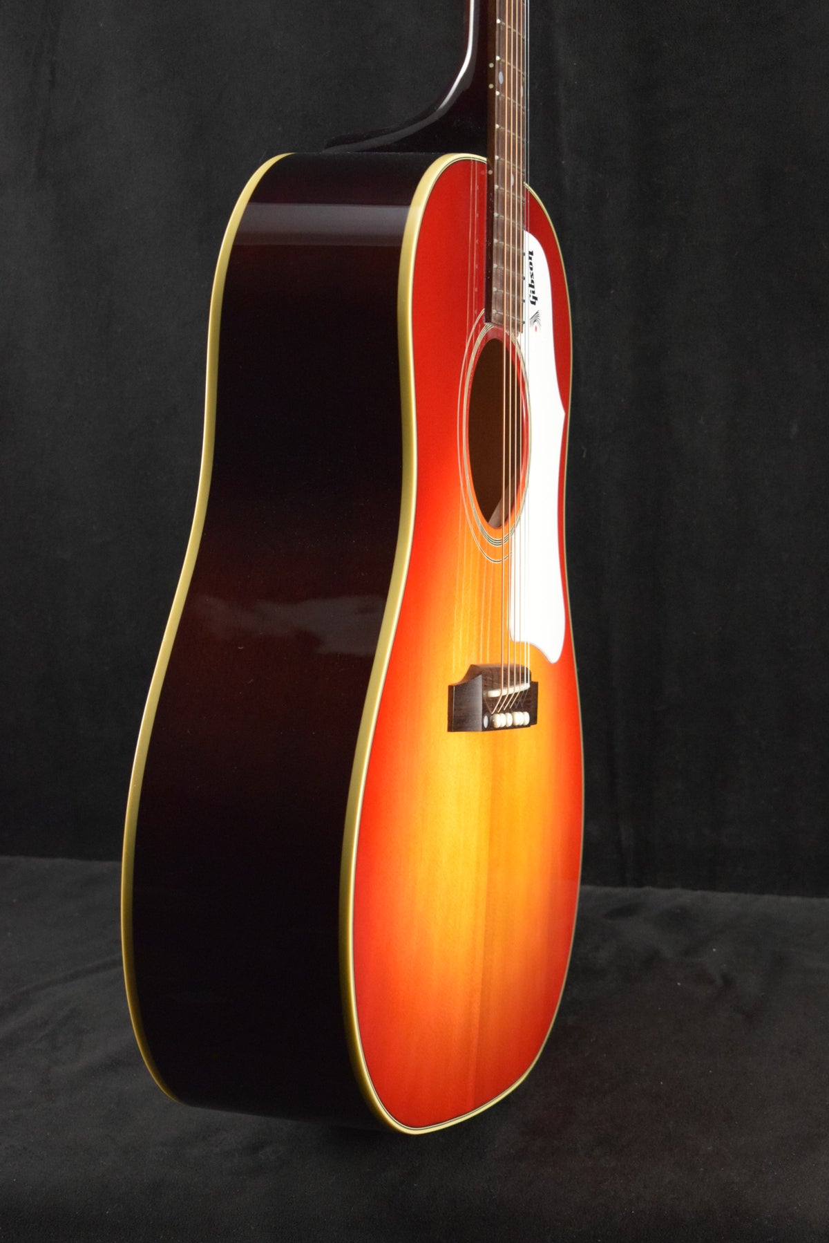 Gibson J-45 60s Original with HiFi DNA Fixed Bridge Vintage Cherry Sunburst