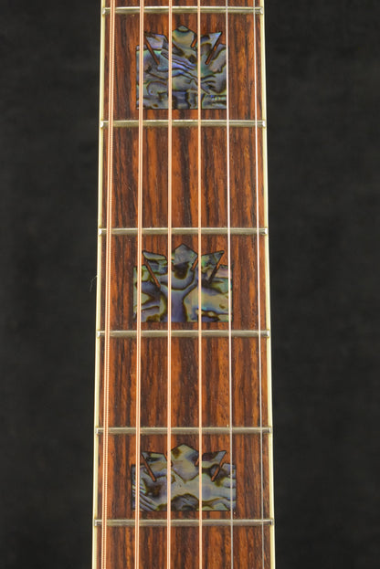 Gibson Custom SJ-200 Elegant Koa Honey Burst