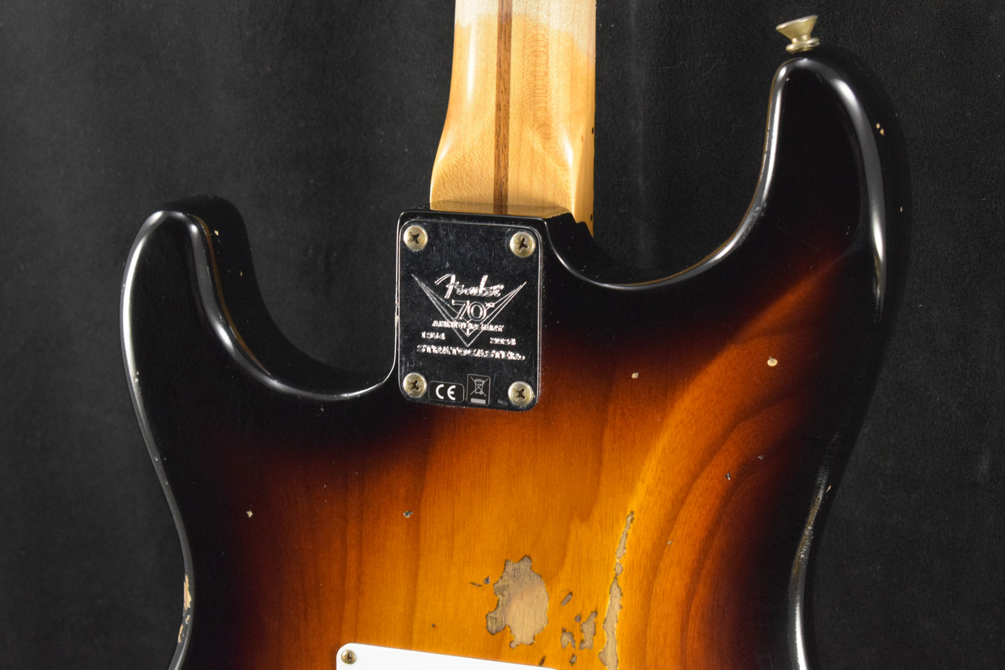 Fender Limited Edition 70th Anniversary 1954 Stratocaster Relic Wide-Fade 2-Color Sunburst