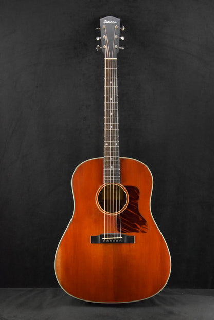 Eastman E10SS/V Slope Shoulder Dreadnought Antique Varnish Finish