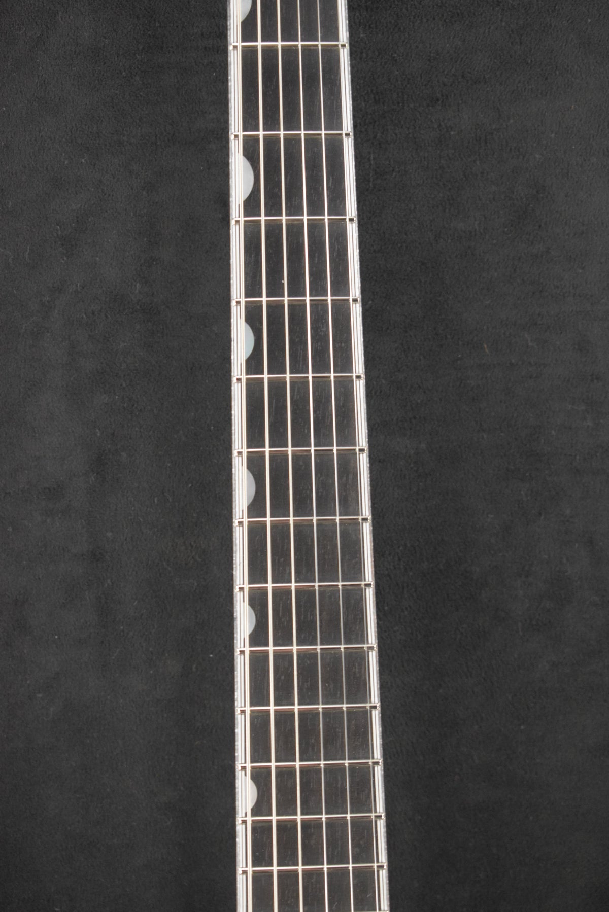 Gretsch G6134T-58 Limited Edition Penguin with String-Thru Bigsby Light Blue Pearl