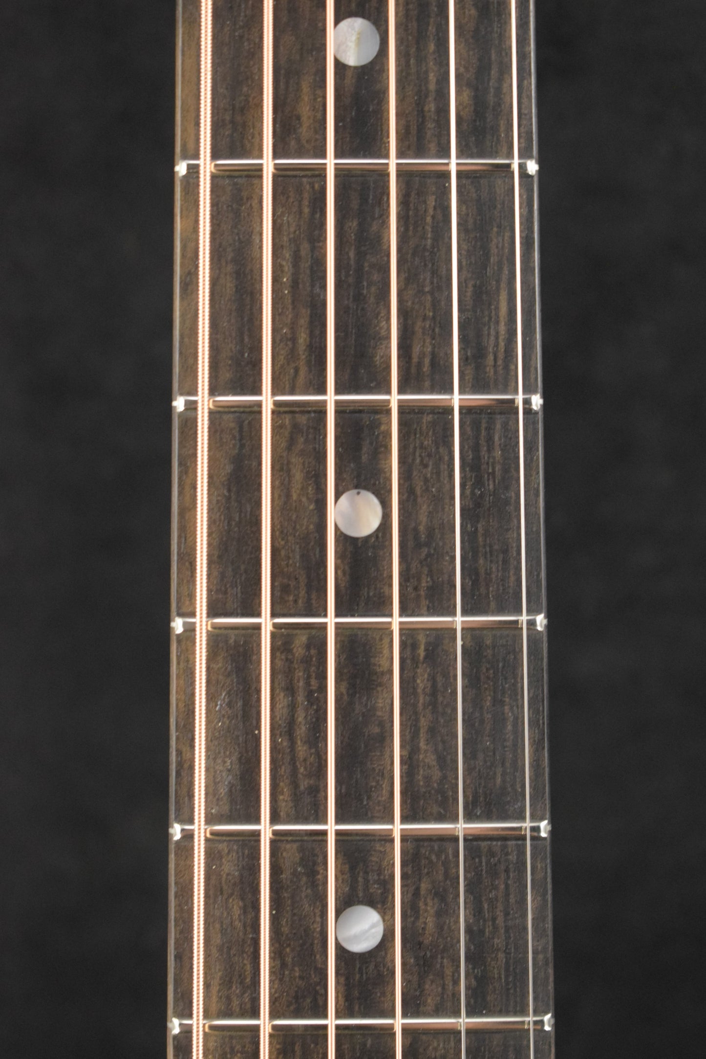 Eastman E10SS/V Slope Shoulder Dreadnought Antique Varnish Finish