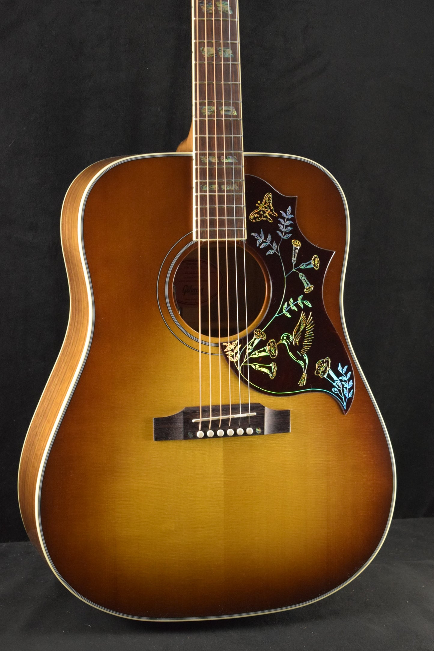 Gibson Custom Hummingbird Elegant Koa Honey Burst
