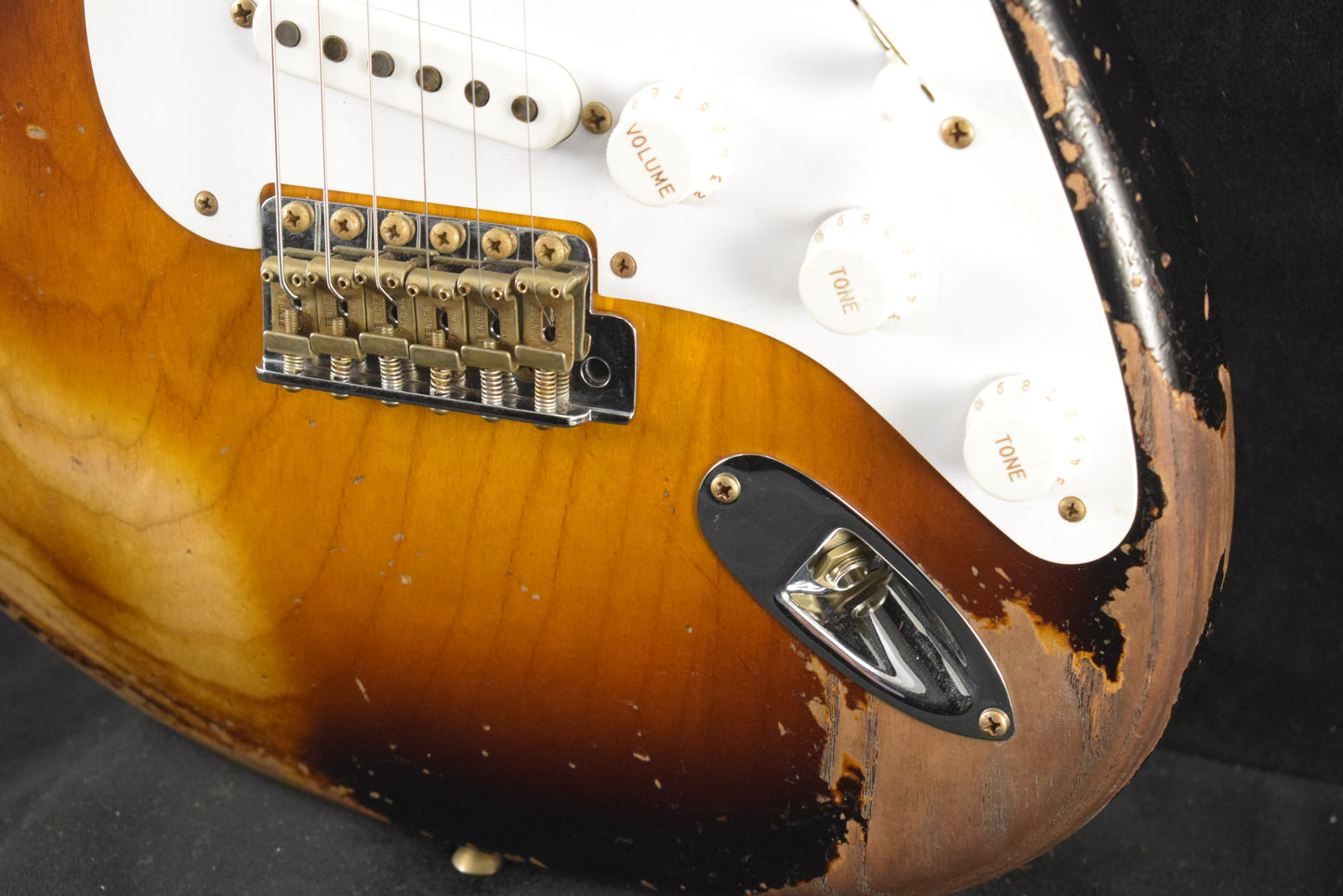 Fender Limited Edition 70th Anniversary 1954 Stratocaster Super Heavy Relic Wide-Fade 2-Color Sunburst