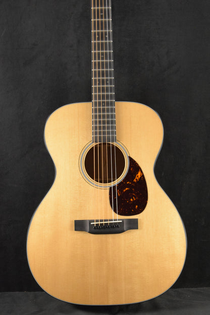 Martin Custom Shop OM Orchestra Model Sitka Spruce VTS Quilted Pommele Sapele Natural