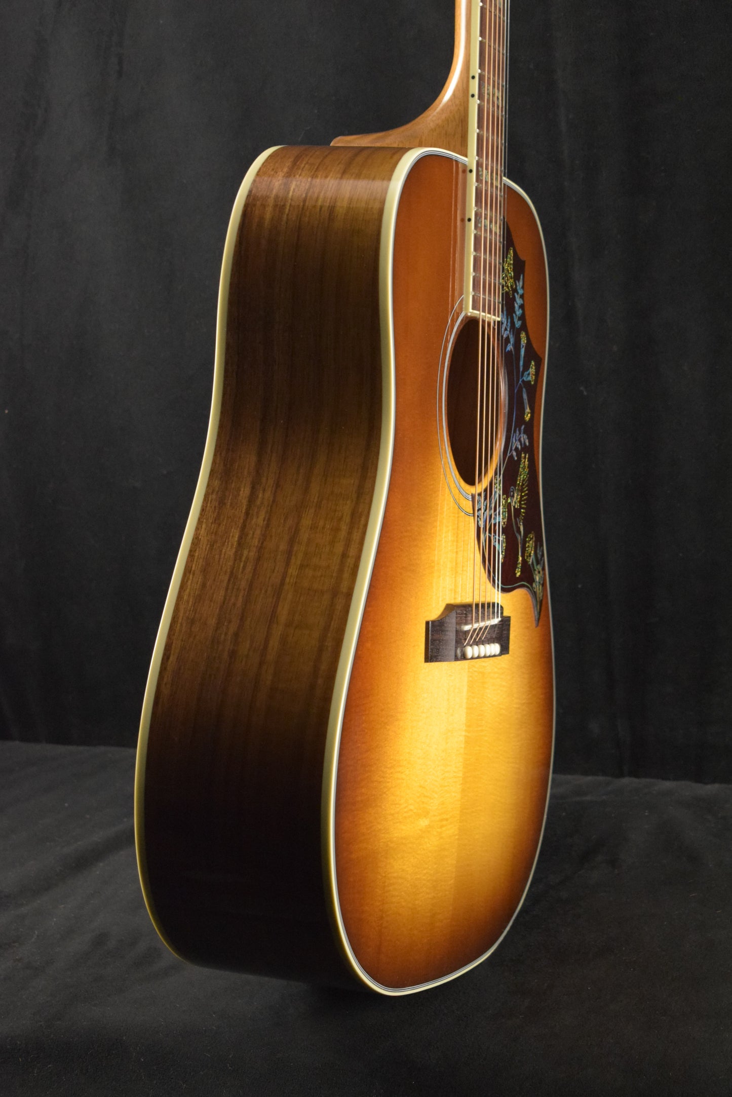 Gibson Custom Hummingbird Elegant Koa Honey Burst