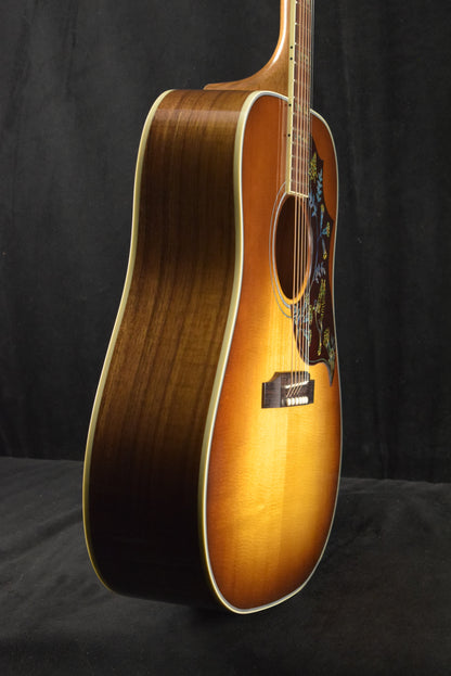 Gibson Custom Hummingbird Elegant Koa Honey Burst
