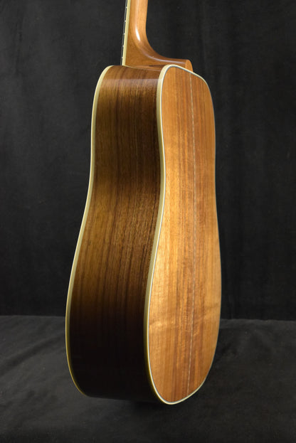 Gibson Custom Hummingbird Elegant Koa Honey Burst