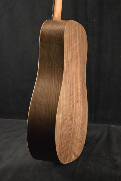 Taylor BBTe Big Baby Taylor Walnut/Sitka Spruce Natural