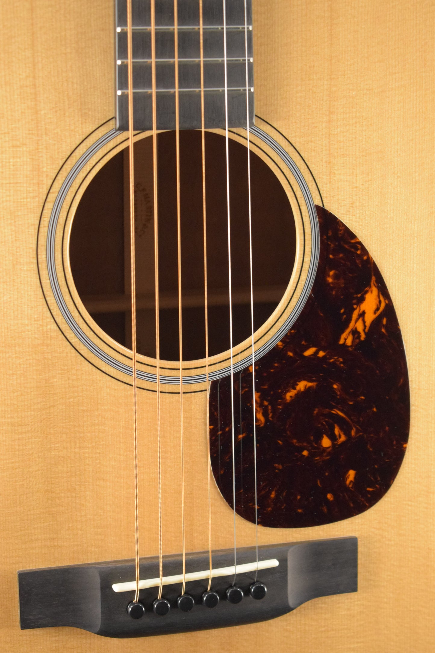 Martin Custom Shop OM Orchestra Model Sitka Spruce VTS Quilted Pommele Sapele Natural