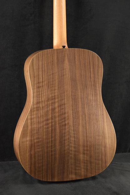 Taylor BBTe Big Baby Taylor Walnut/Sitka Spruce Natural