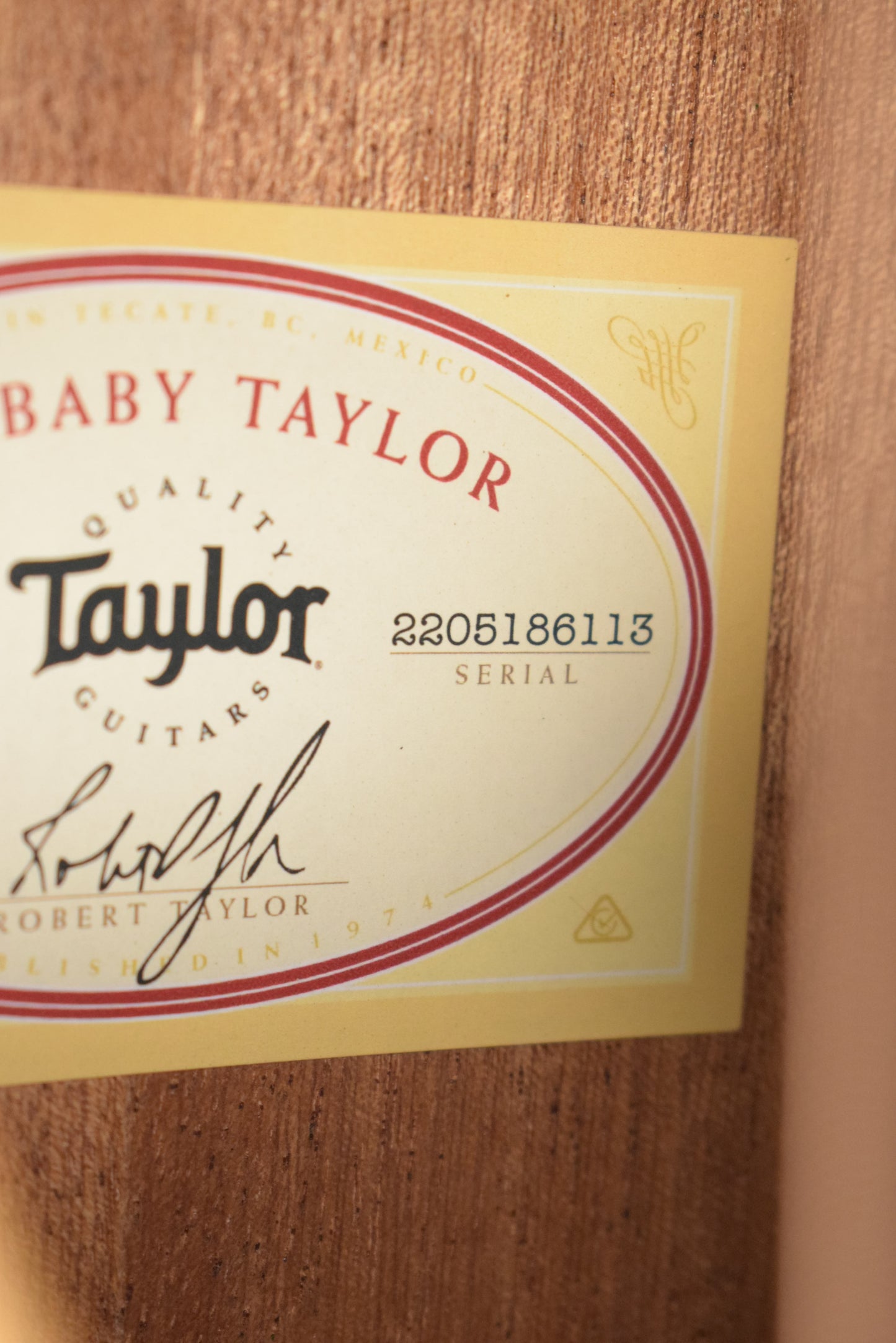 Taylor BBTe Big Baby Taylor Walnut/Sitka Spruce Natural