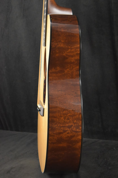 Martin Custom Shop OM Orchestra Model Sitka Spruce VTS Quilted Pommele Sapele Natural
