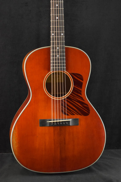 Eastman E10OOSS/V OO-Style Concert Slope Shoulder Classic Antique Varnish