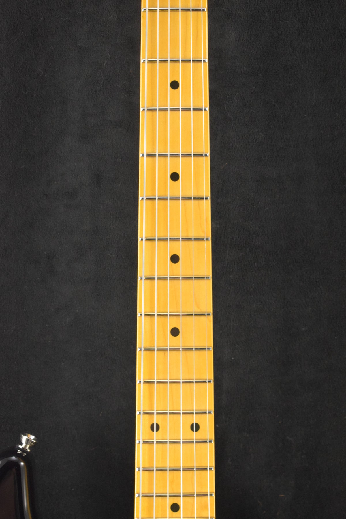 Fender American Professional Stratocaster 3-Color Sunburst Maple Fingerboard