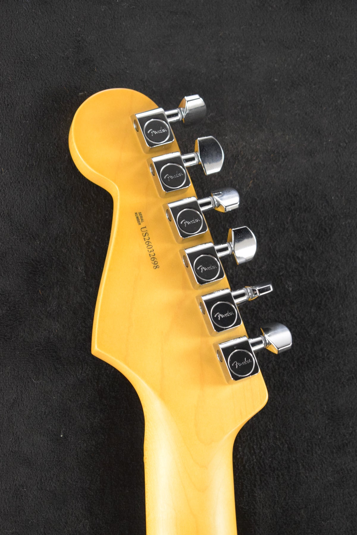 Fender American Professional Stratocaster 3-Color Sunburst Maple Fingerboard