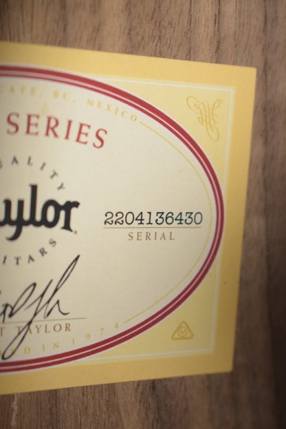 Taylor 214ce-N Nylon-String Natural