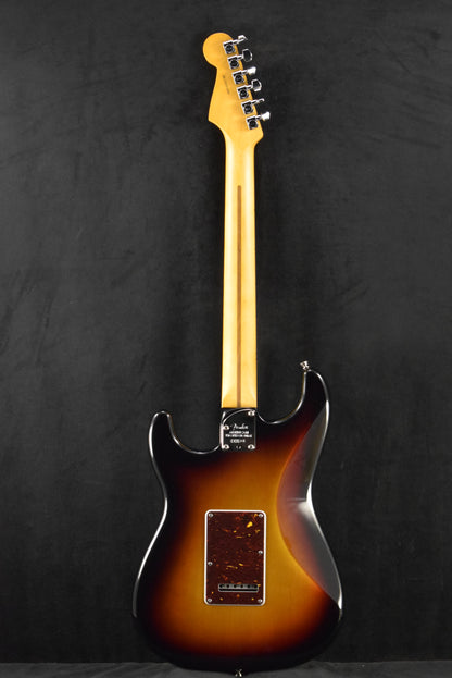 Fender American Professional Stratocaster 3-Color Sunburst Maple Fingerboard