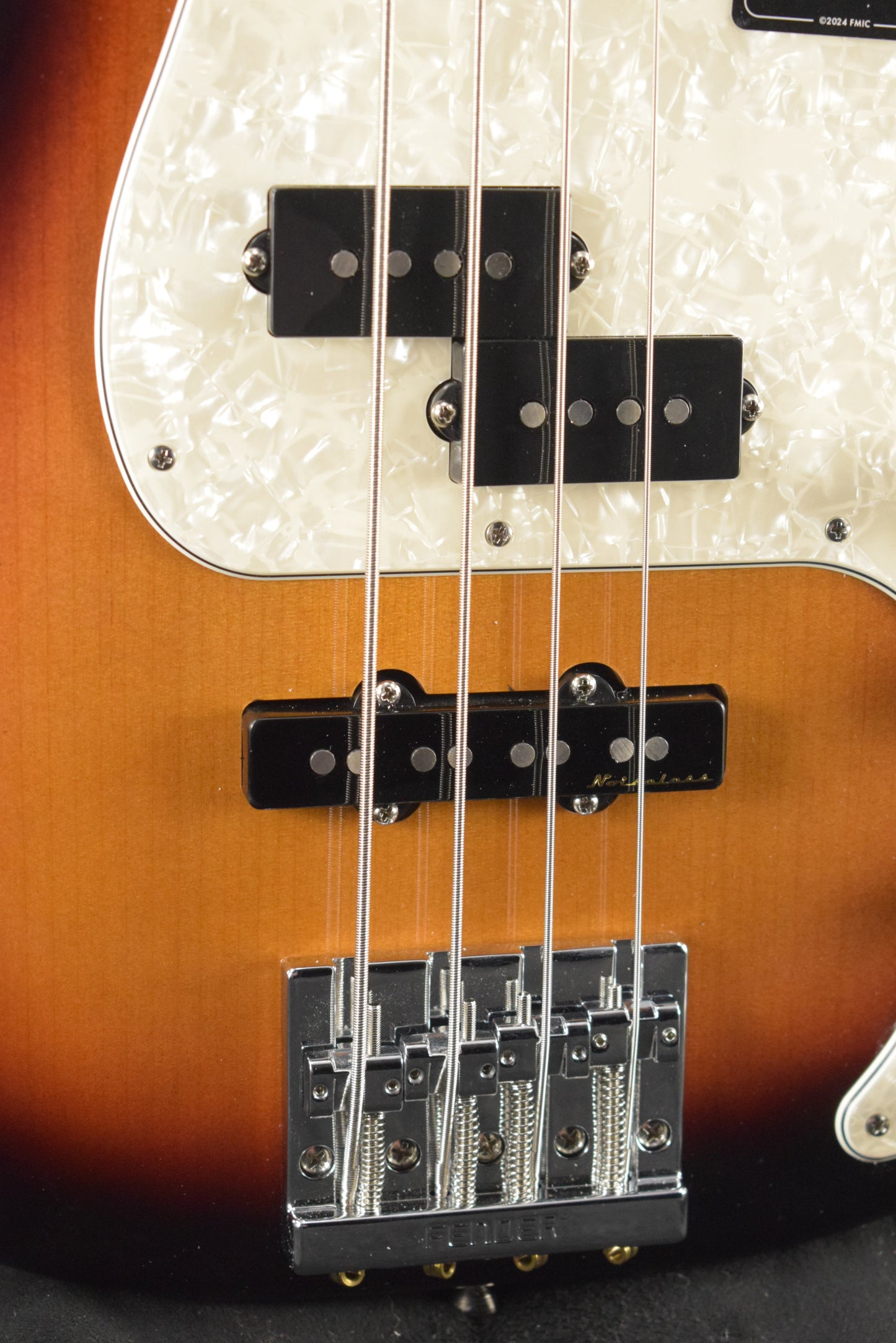 Fender Player II Modified Active Precision Bass 3 Tone Sunburst Maple Fingerboard