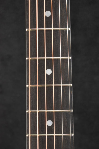 Eastman E10OOSS/V OO-Style Concert Slope Shoulder Classic Antique Varnish